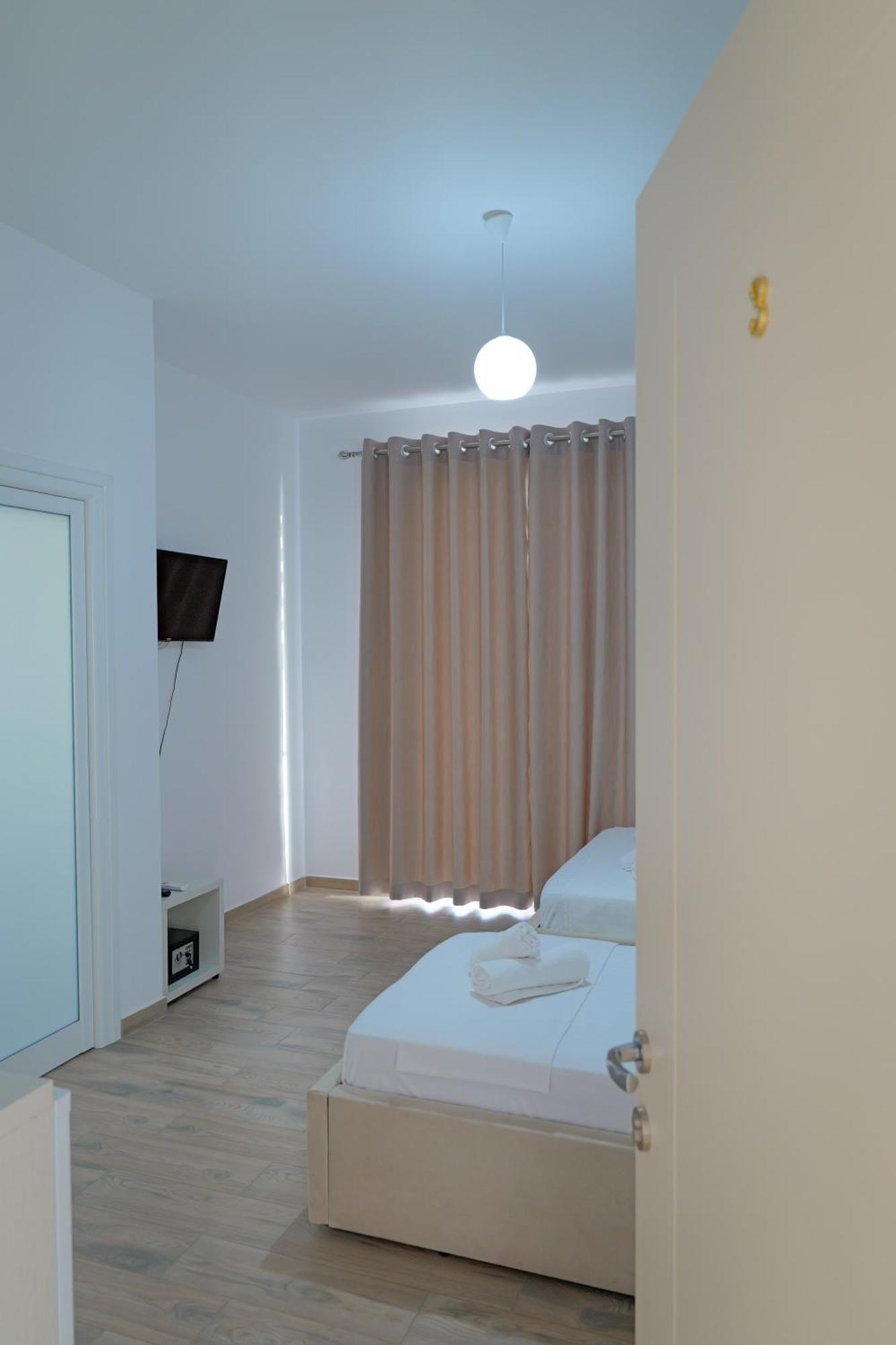 Hotel Veliaj クサミル エクステリア 写真