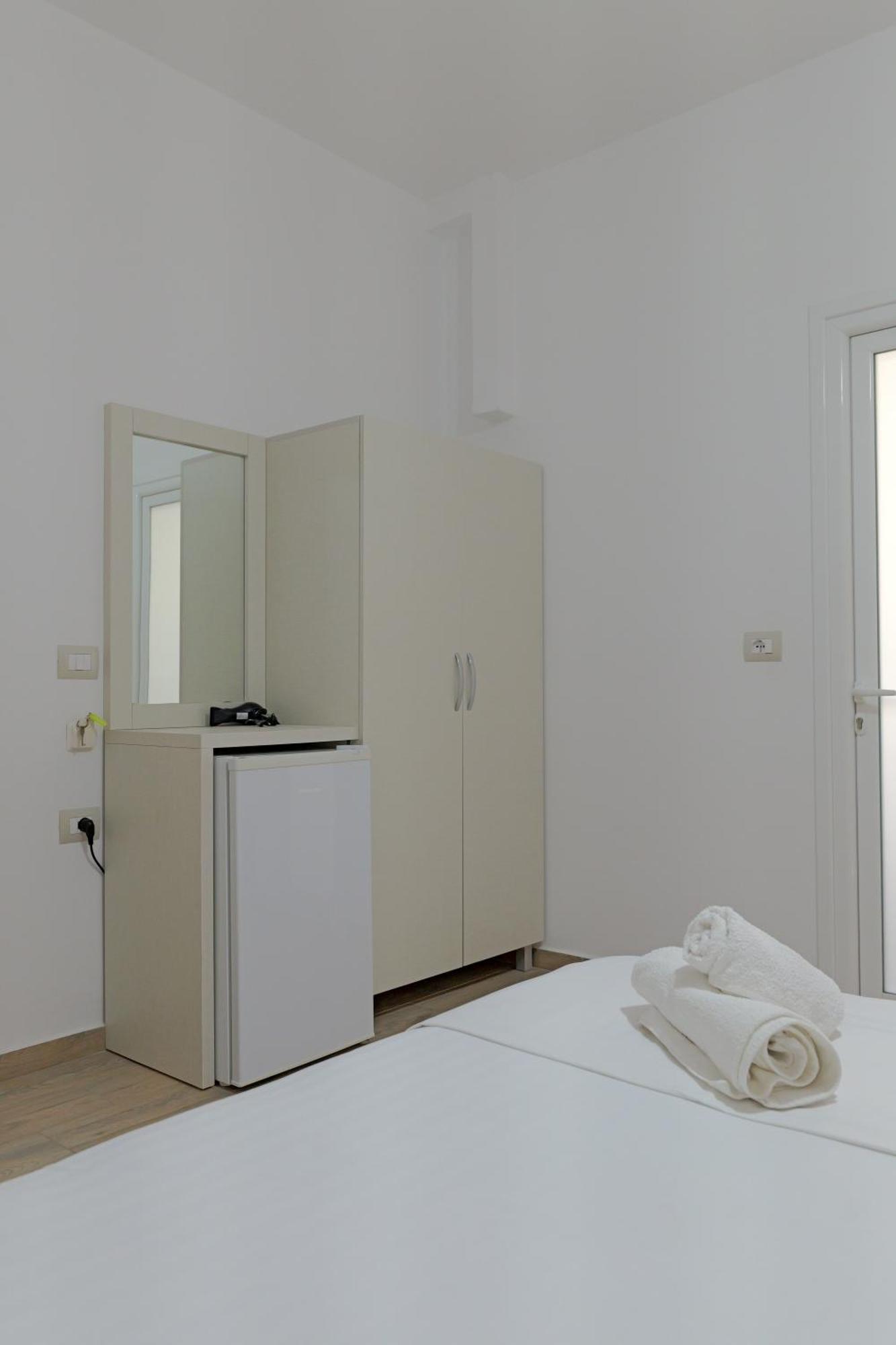 Hotel Veliaj クサミル エクステリア 写真