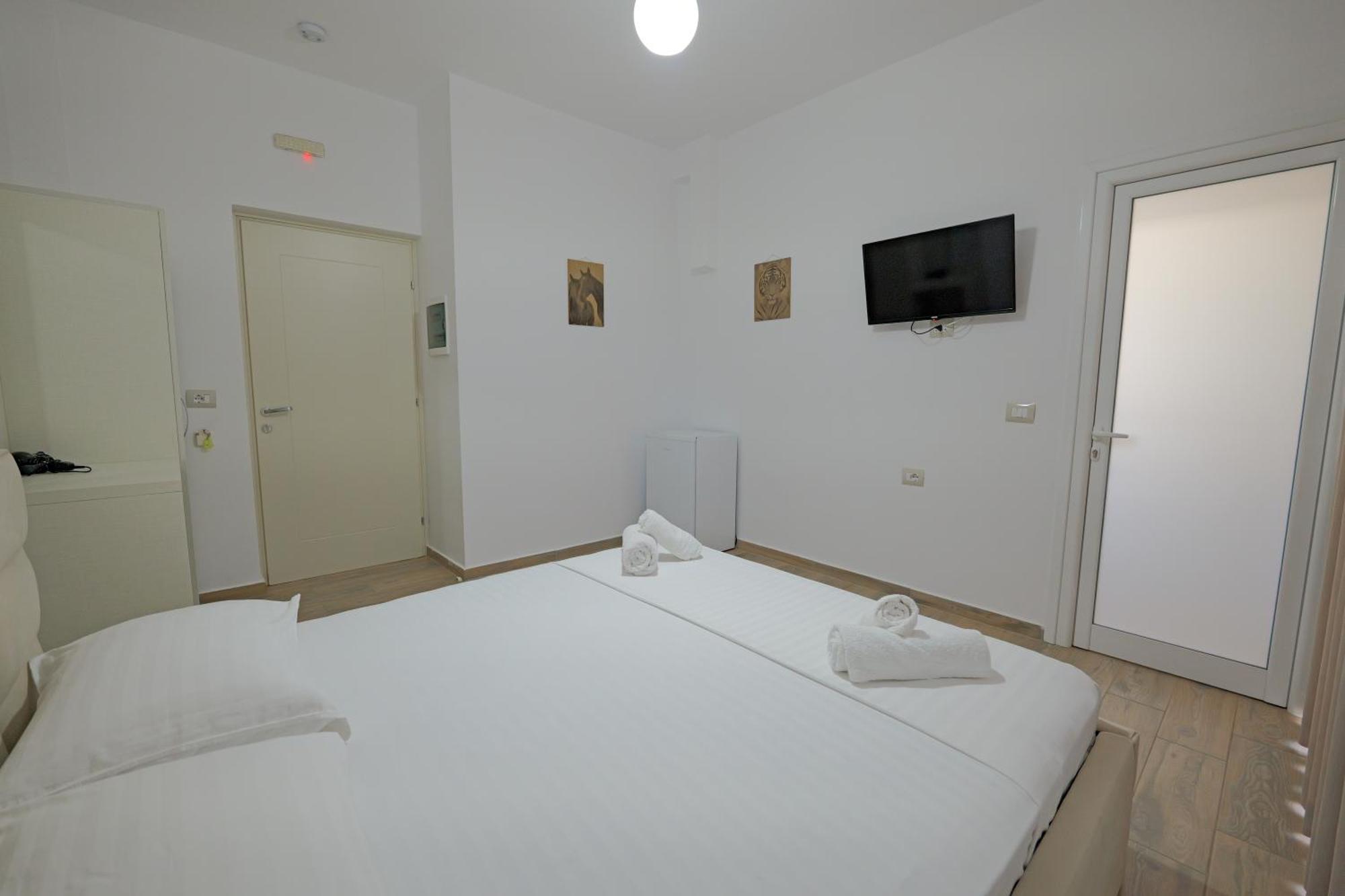 Hotel Veliaj クサミル エクステリア 写真