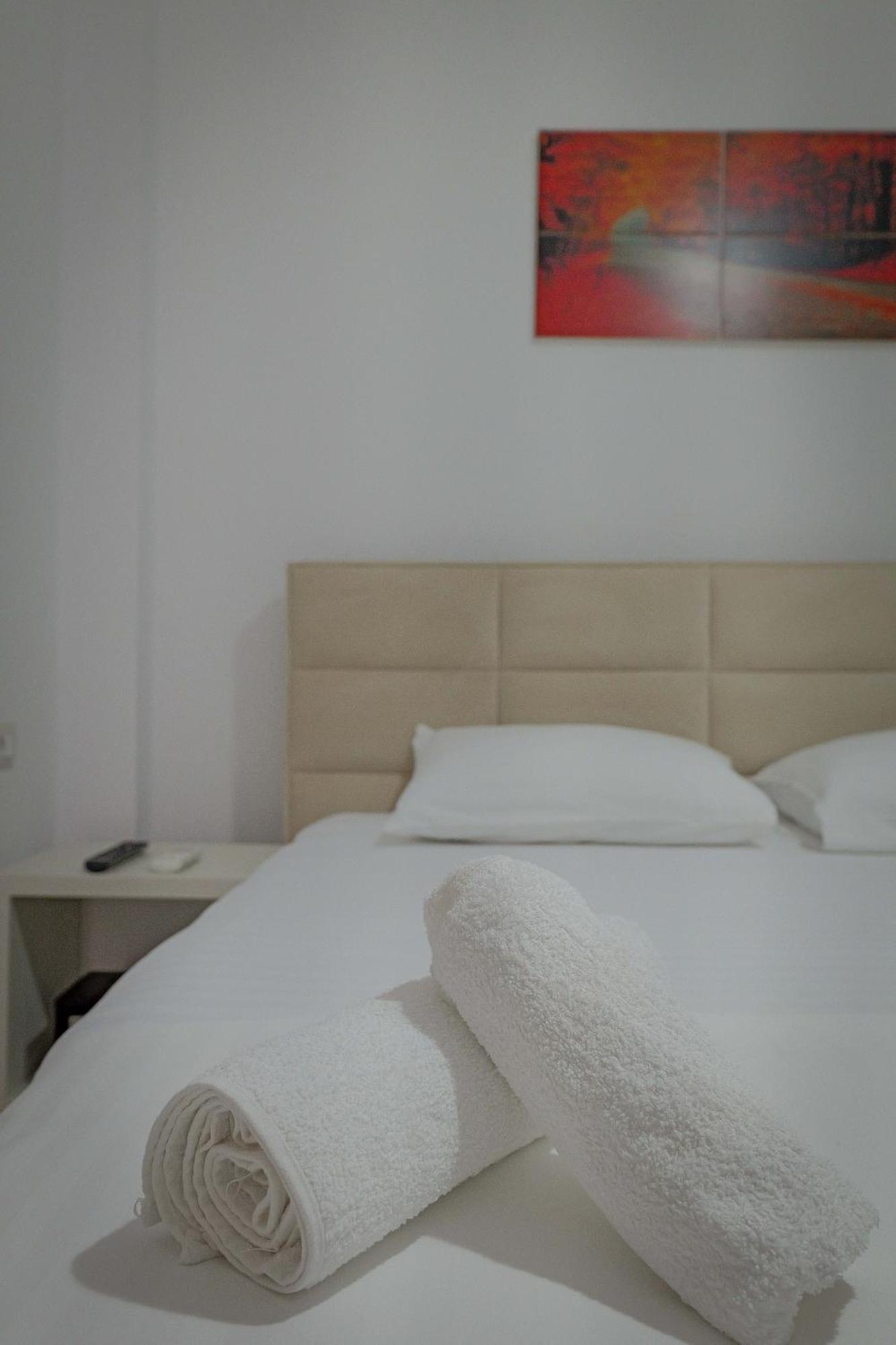 Hotel Veliaj クサミル エクステリア 写真
