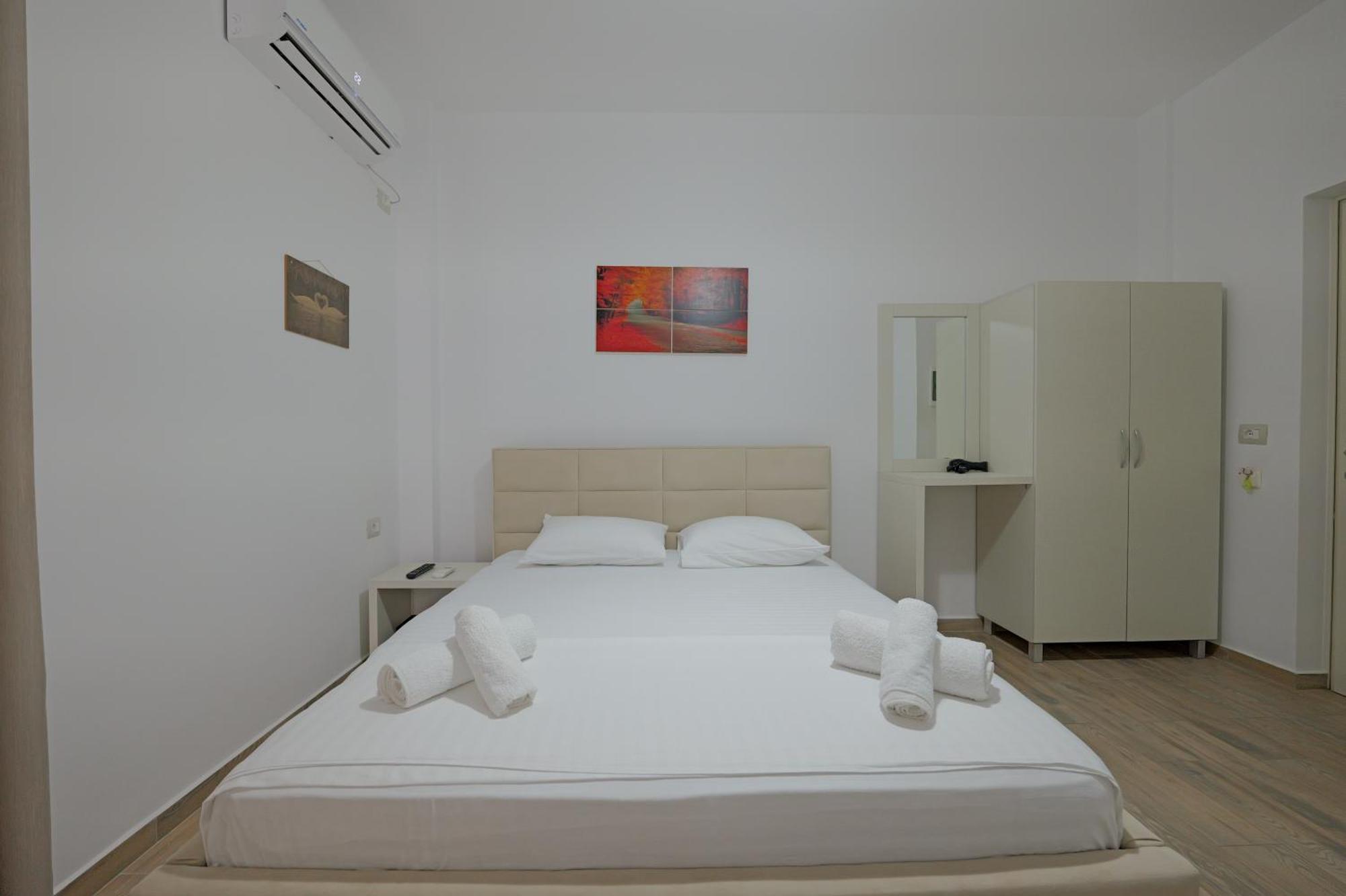 Hotel Veliaj クサミル エクステリア 写真